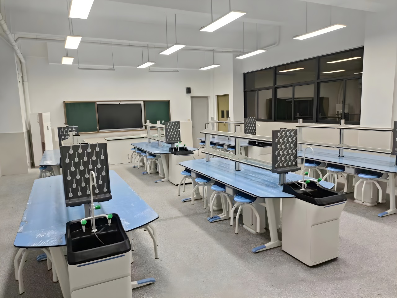 化學(xué)常規(guī)教室1 化學(xué)常規(guī)教室1