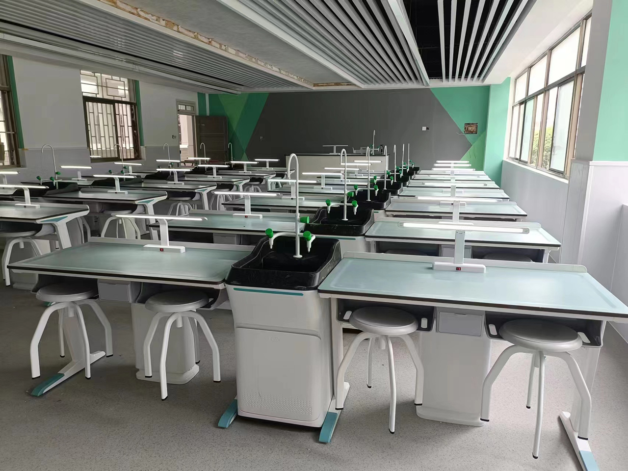 生物實(shí)驗(yàn)室 生物實(shí)驗(yàn)室